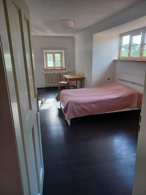 Ferienwohnung In Der Villa Sana Mit Grossem Garten Rofingen ภายนอก รูปภาพ